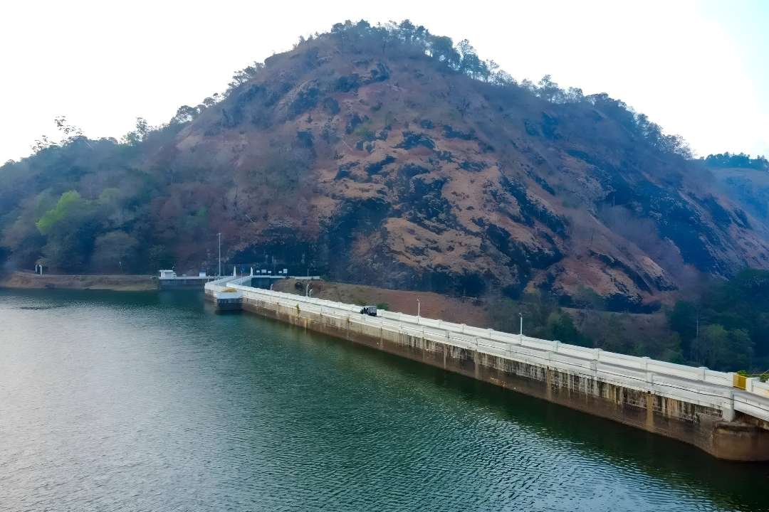 Kerala Couple Tour – 3 Nights 4 Days (Munnar & Alleppey)