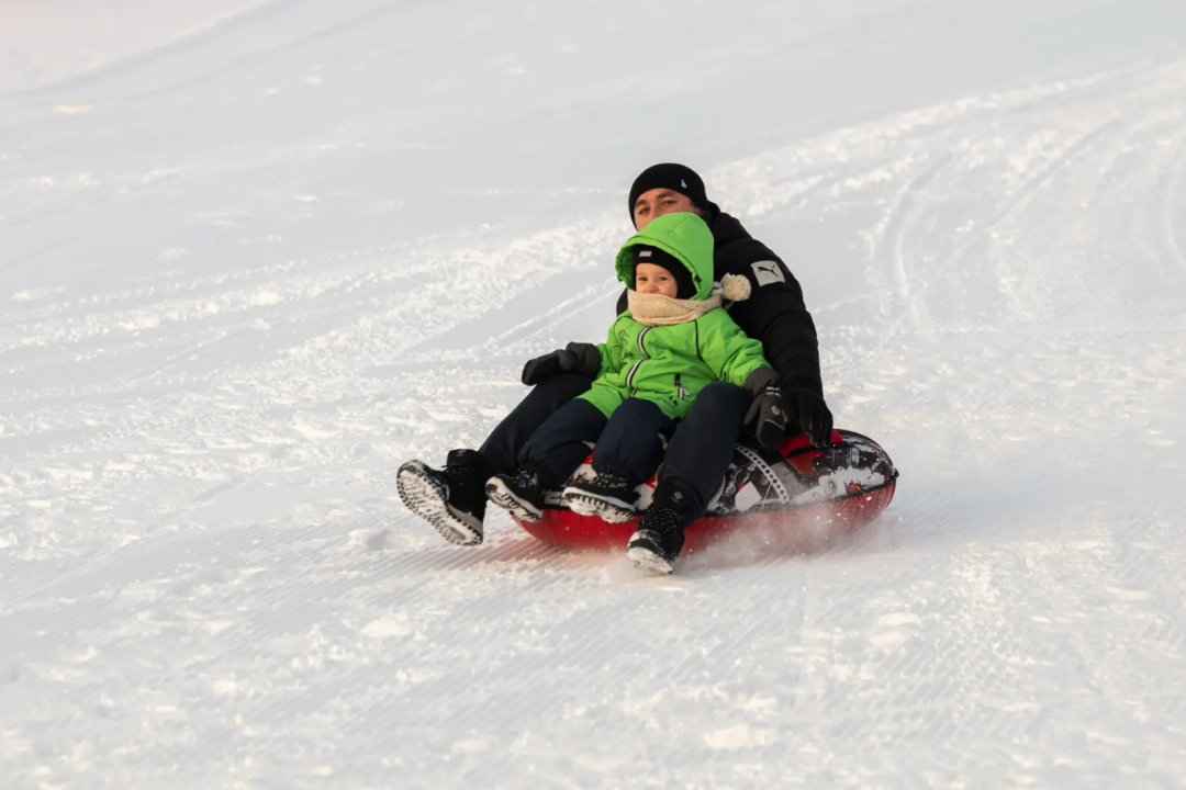 Kashmir Family Vacation Package 7 Days 6 Nights