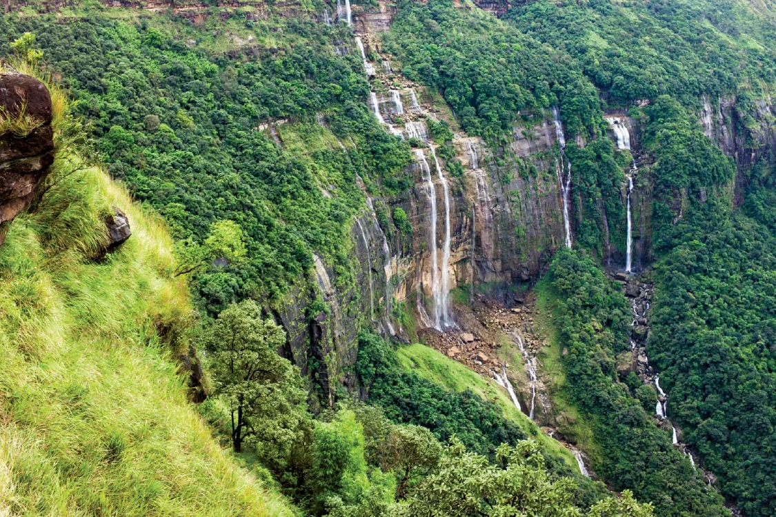 Nohkalikai Falls